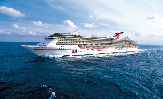 Carnival Miracle op zee