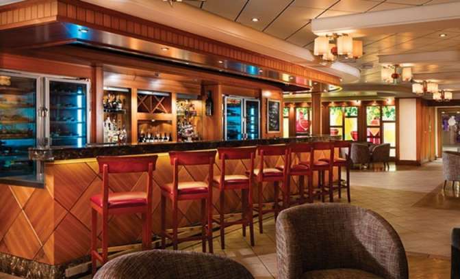 Een wijnbar op de Pride of America van NCL