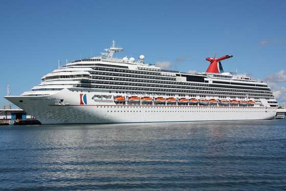 Carnival Splendor op zee