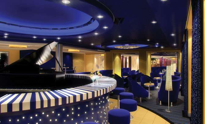 Lounge van Carnival Breeze