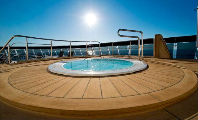Een whirlpool op de MSC Divina