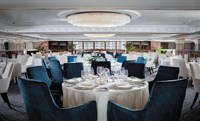 Seven Seas Navigator Compass Rose restaurant