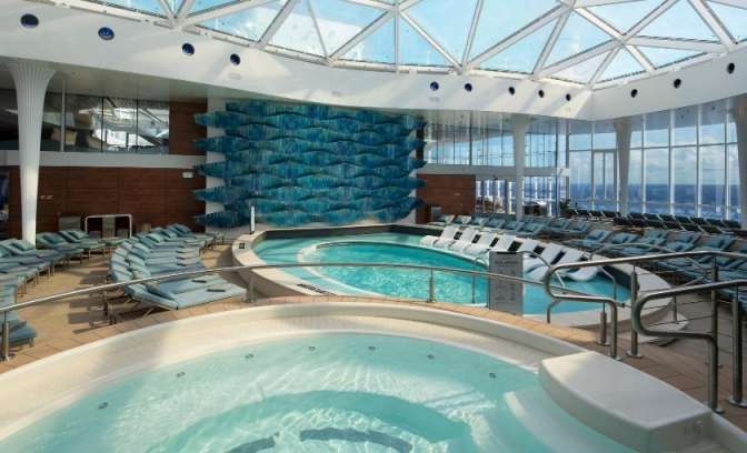 Celebrity Apex solarium