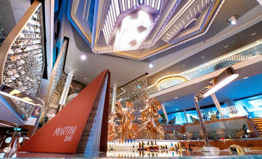 Martini bar Celebrity Beyond
