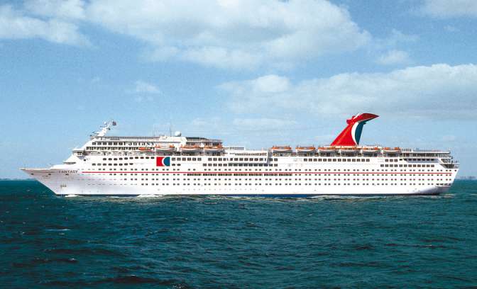 Carnival Fantasy op zee