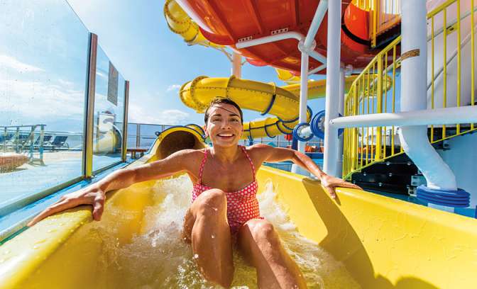 Waterpark op dek van rederij Carnival