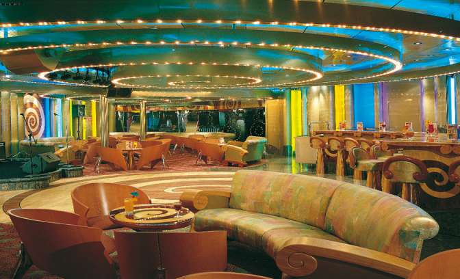 Entertainment aan boord van Carnival Imagination