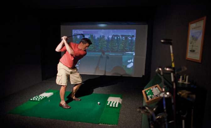 Een golf simulator op de SeaDream II van SeaDream Yacht Club 